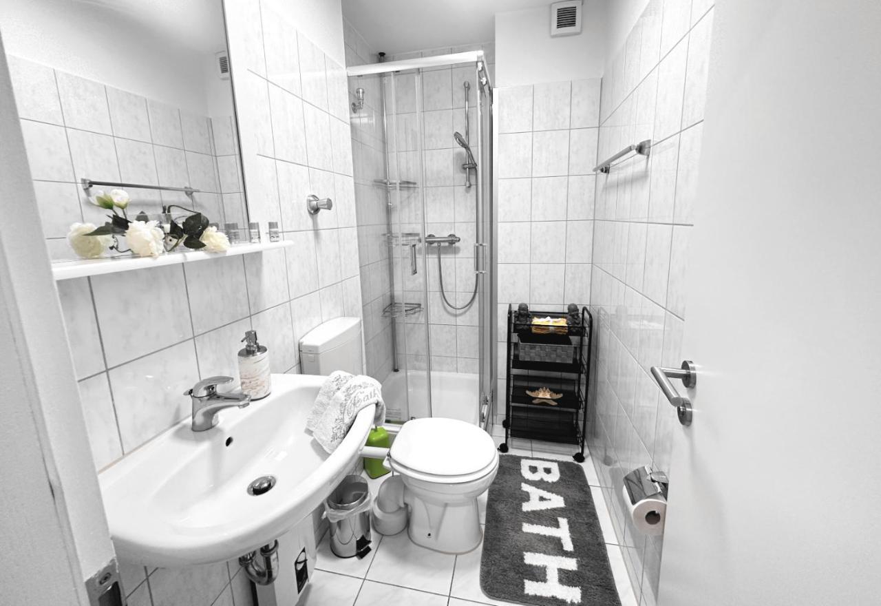 Vaz Apartments Essen, Kueche, Wlan, Tv, Netflix, Ca 15 Min Messe U Hbf Екстер'єр фото