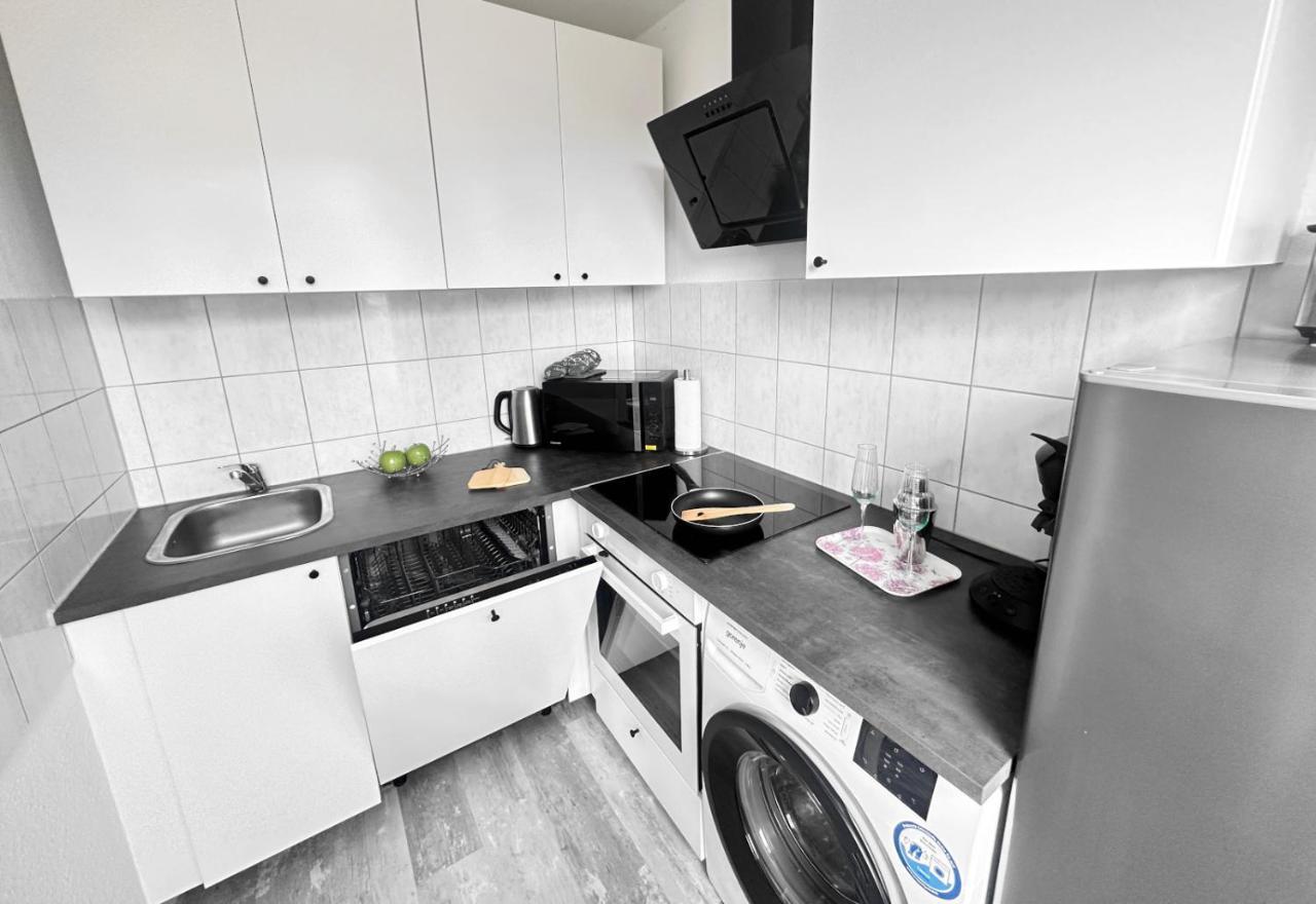 Vaz Apartments Essen, Kueche, Wlan, Tv, Netflix, Ca 15 Min Messe U Hbf Екстер'єр фото