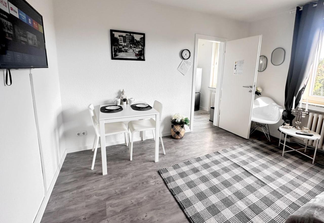 Vaz Apartments Essen, Kueche, Wlan, Tv, Netflix, Ca 15 Min Messe U Hbf Екстер'єр фото